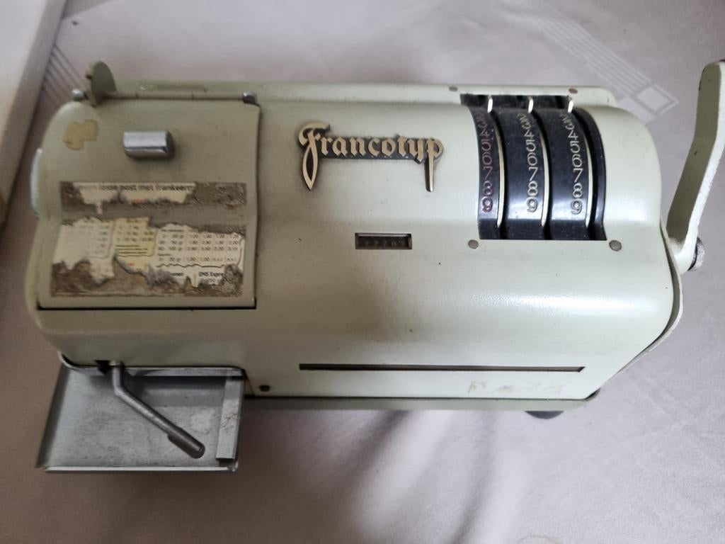 Vintage Francotyp frankeermachine, Ophalen