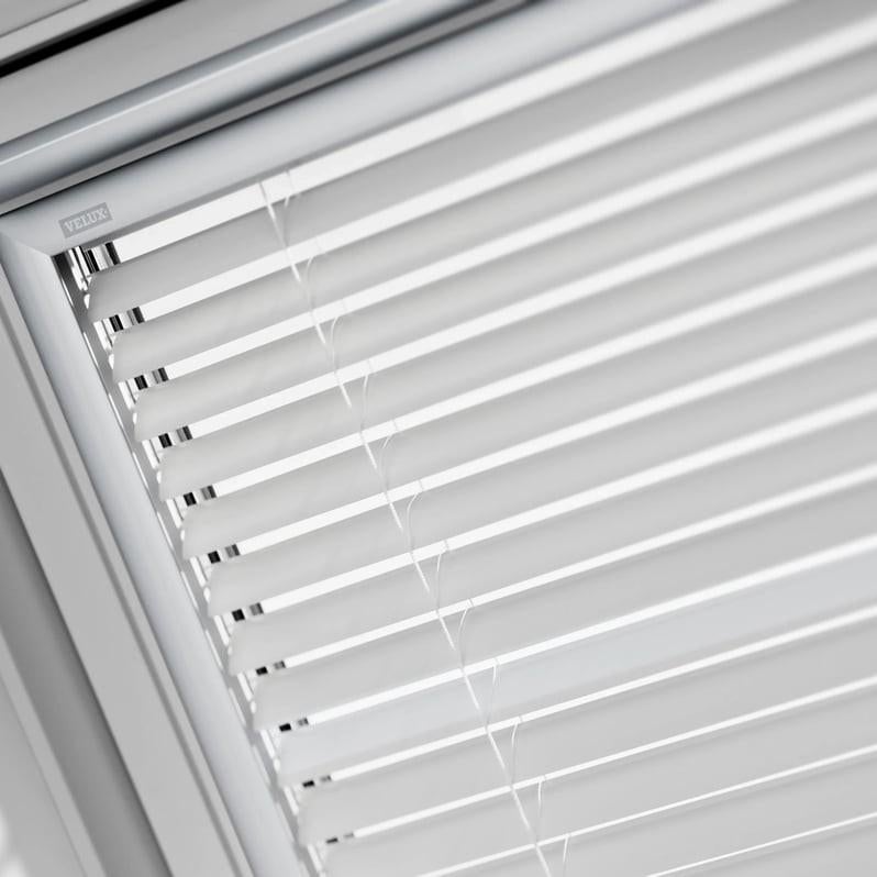 Jaloezie aluminium voor dakraam Velux, Ophalen of Verzenden, Gebruikt, Aluminium kleur