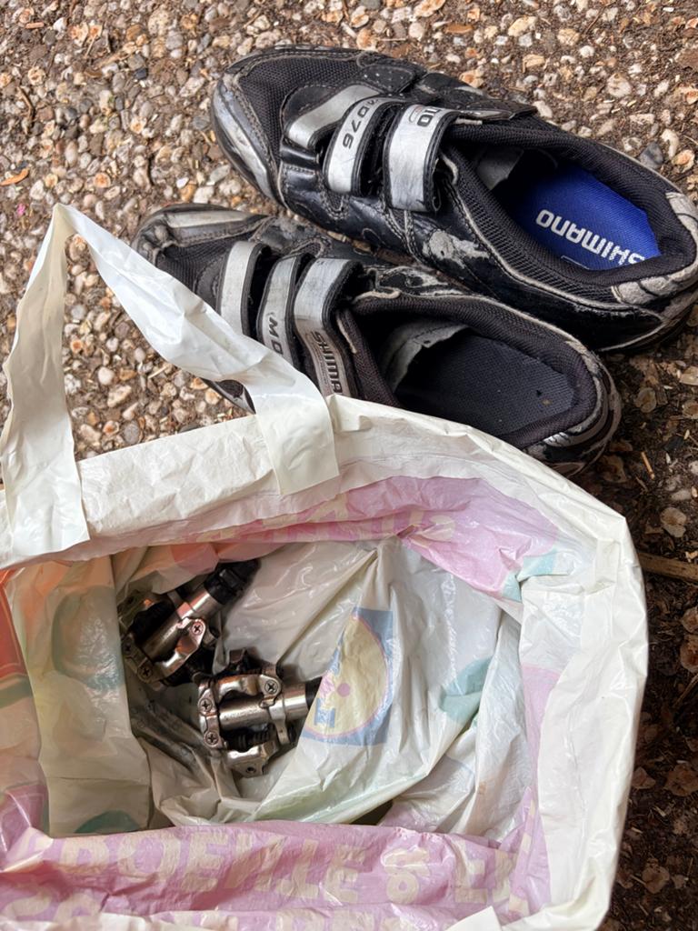 Shimano fietsschoenen en pedalen, Crankstel of Pedalen, Gebruikt, Kunststof, Ophalen of Verzenden
