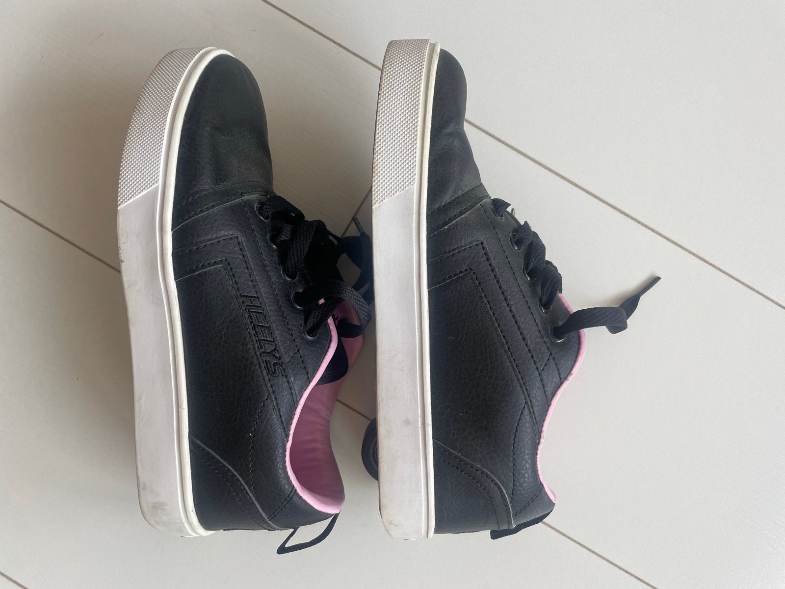 Heelys rolschoenen - Maat 38 - Gebruikt maar in goede staat, Kinderen en Baby's, Ophalen of Verzenden, Gebruikt, Kinderen