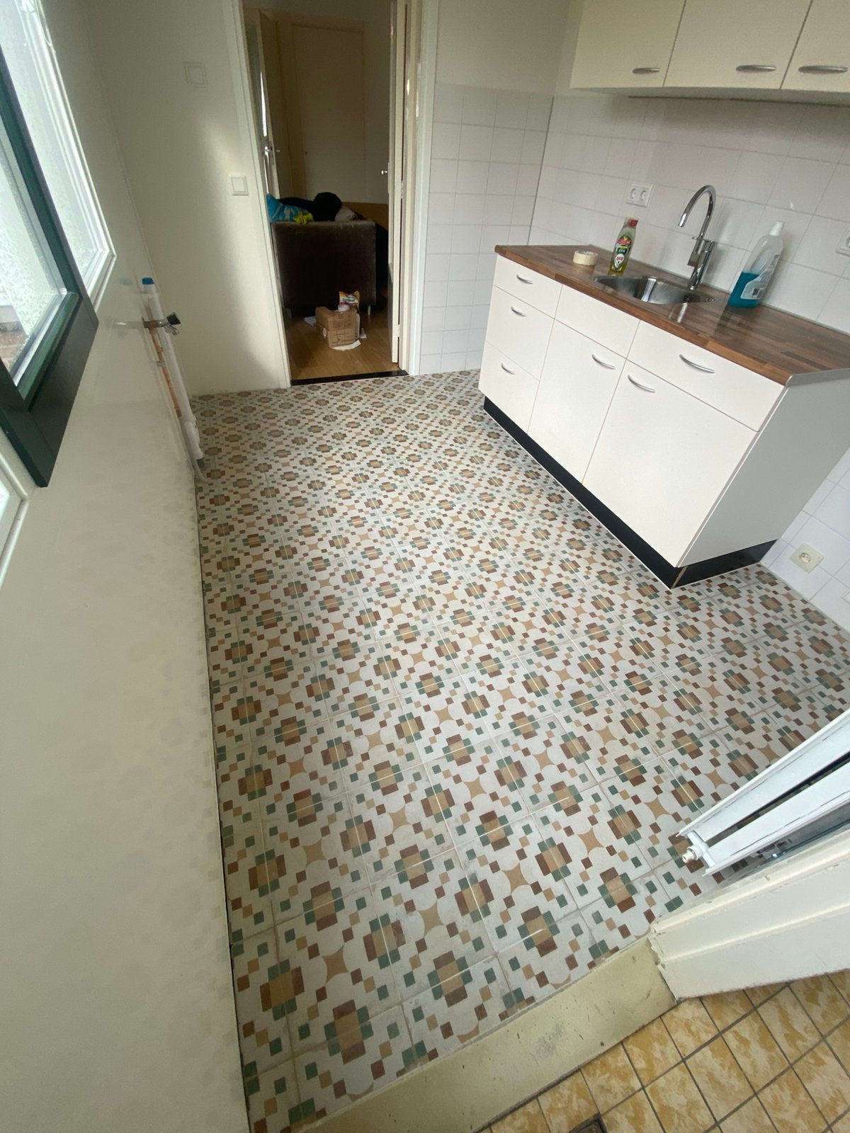 Tegelzetter | Badkamerrenovatie, Ophalen, 60 cm of meer, Nieuw, 10 m² of meer