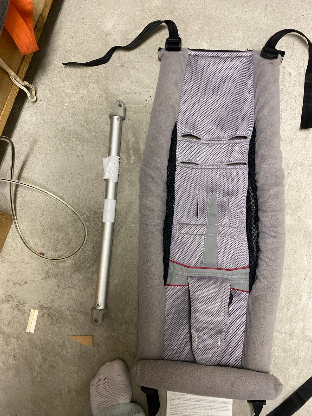 Thule Infant Sling - Draagzak voor baby's, Kinderen en Baby's, Babydragers en Draagdoeken, Zo goed als nieuw, Buik, Draagzak, Ophalen