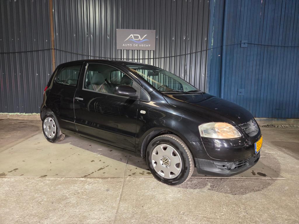 Volkswagen Fox 1.2 Trendline - LAGE KILOMETERS - RIJD SCHAKE, Voorwielaandrijving, Airbags, 969 kg, 4 stoelen