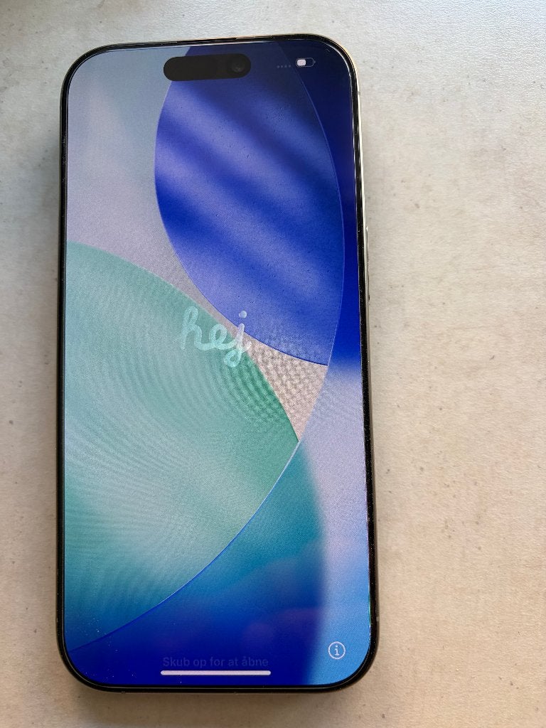 iPhone 16 Pro Natural Titanium 128GB in nieuwstaat accu 93%, 128 GB, Zo goed als nieuw, Zonder simlock, Grijs