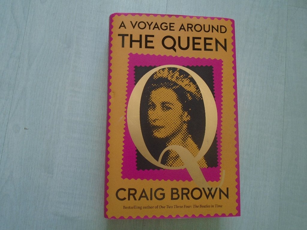 a voyage around the queen, craig brown, Boeken, Ophalen of Verzenden, Zo goed als nieuw, Craig brown