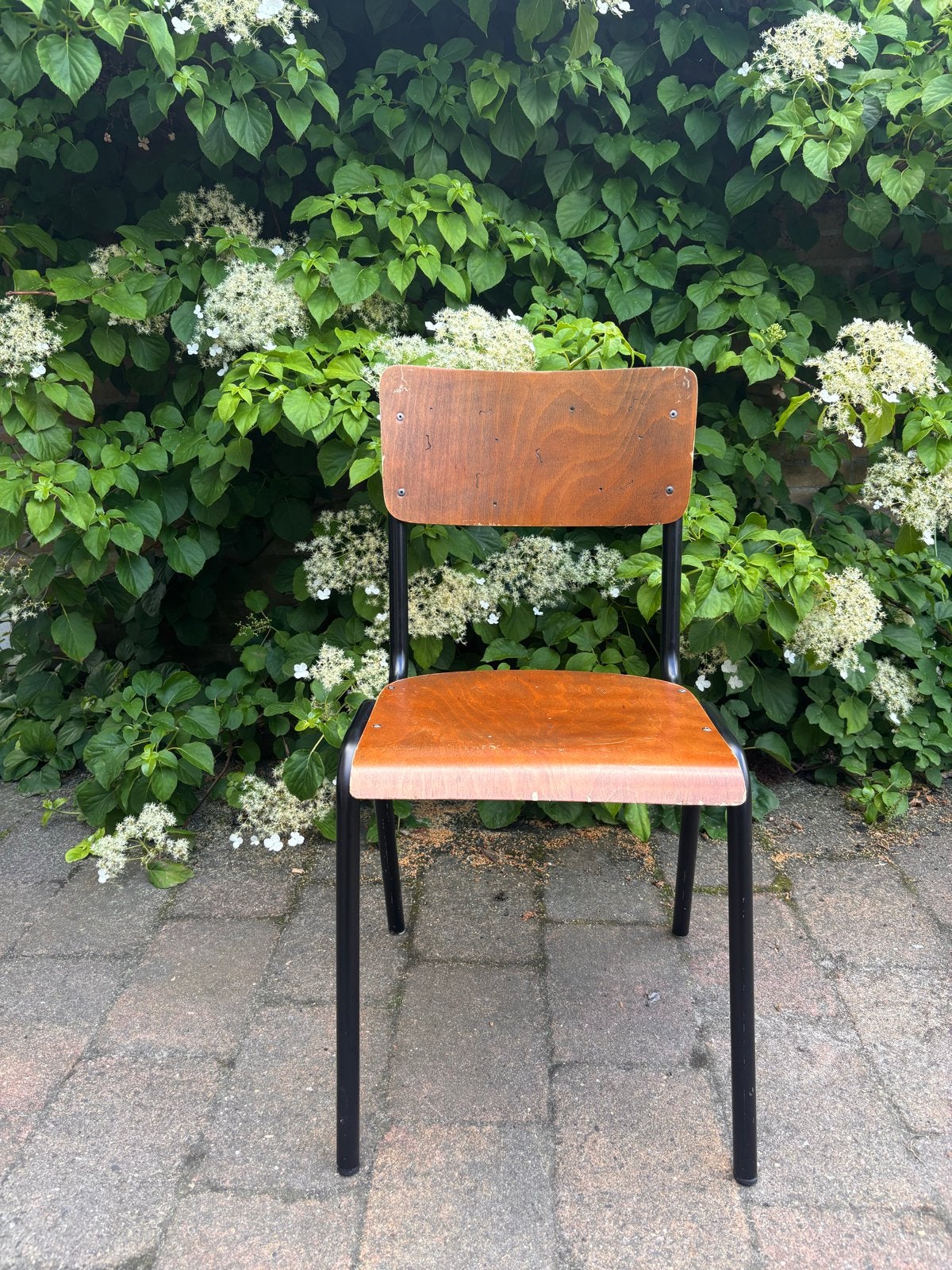 Vintage schoolstoel / eetkamerstoel, Ophalen, Gebruikt, Bruin, Eén