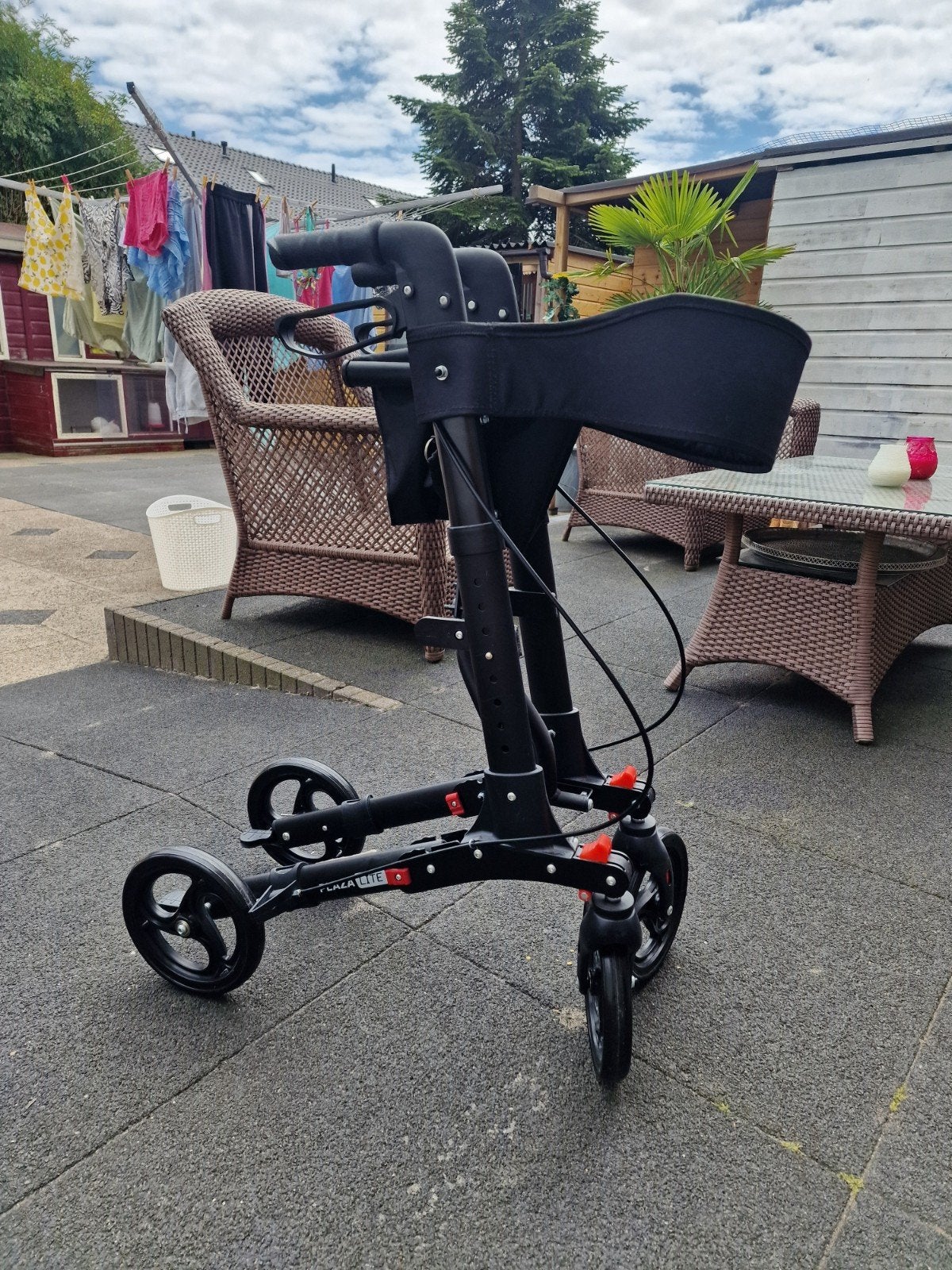 Nieuwe rollater, Diversen, Ophalen