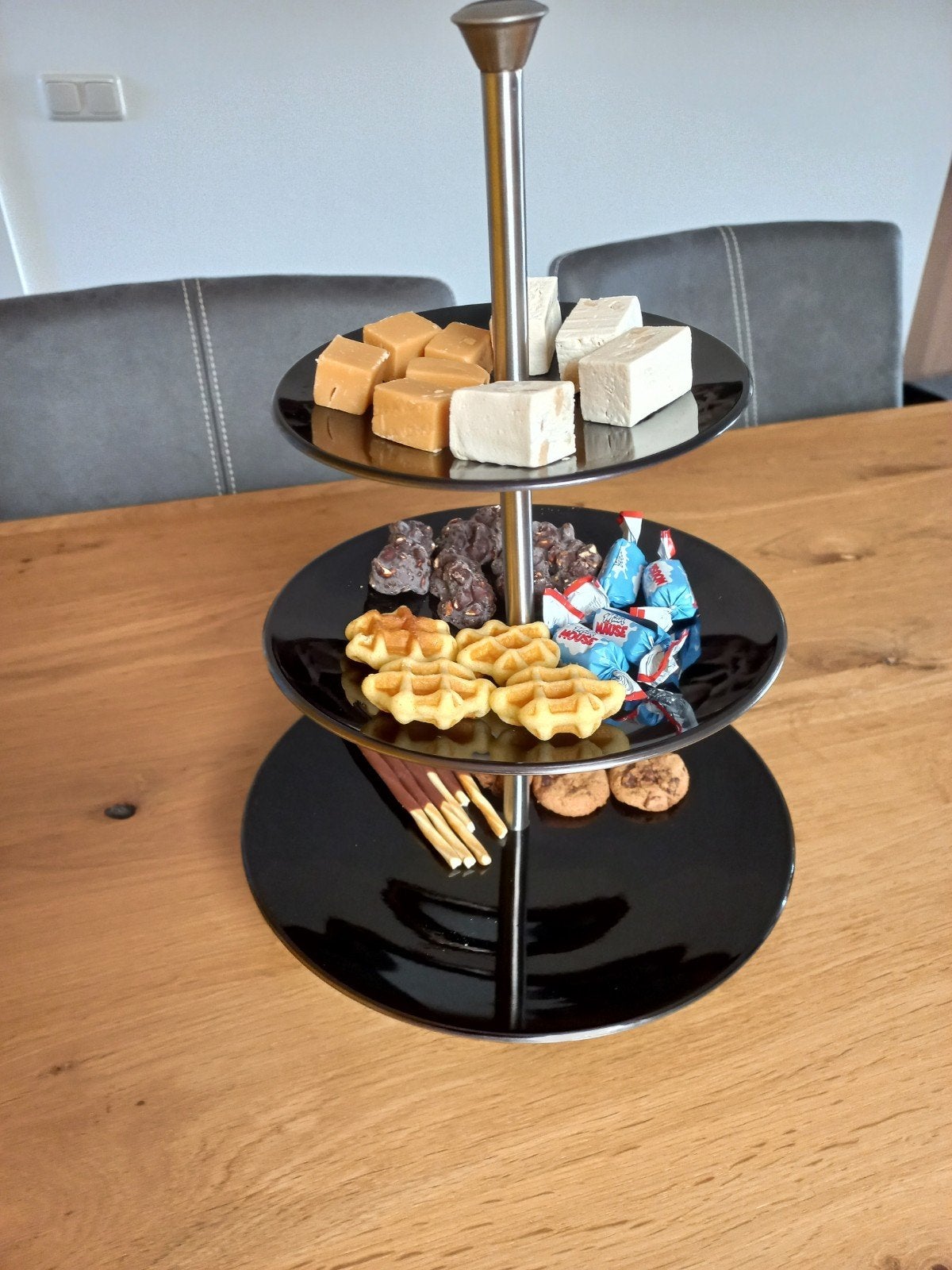 Etagere  metaal 3 lagen. Diverse stuks, Ophalen