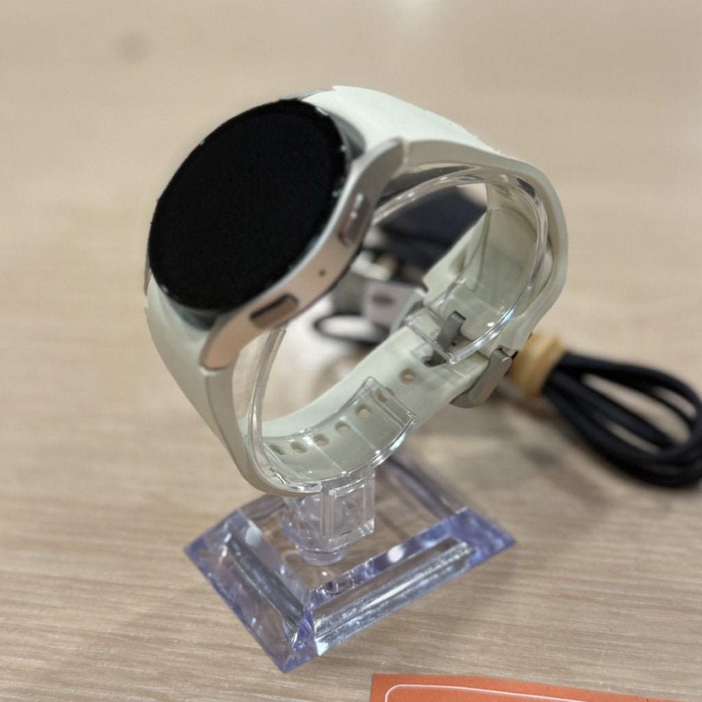 Samsung Galaxy Watch6 40mm - SM-R930 - Gold GPS nette staat, Samsung, Zo goed als nieuw, Support@Samsung.com, 129, Samsung-ro, Yeongtong-gu
Suwon-si, Gyeonggi-do 16677
South Korea