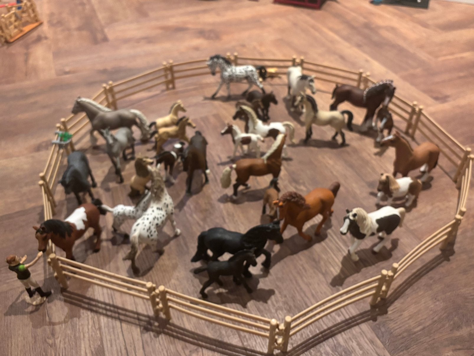 Verzameling schleich paarden , trailer, accessoires, etc, Ophalen, Zo goed als nieuw