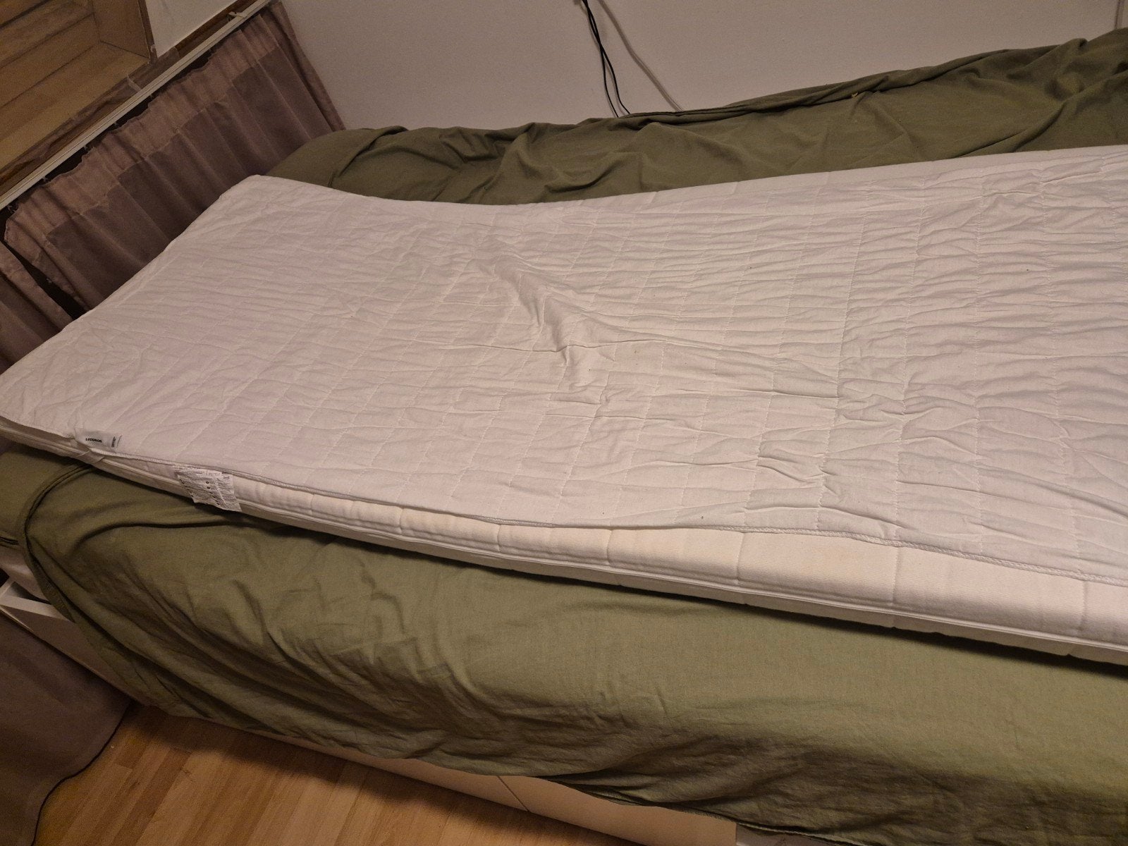 2x Ikea Brimnes (bedbank) matrasje, Ophalen, 90 cm, Eenpersoons, Zo goed als nieuw