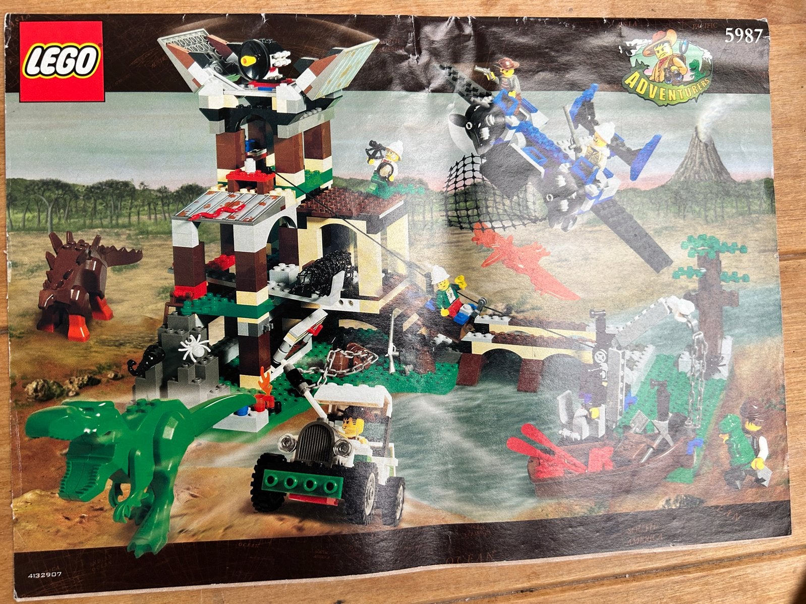 Lego 5987 Dino Research Station compleet met minifiguren, Overige thema's, Lego, Ophalen of Verzenden, Zo goed als nieuw