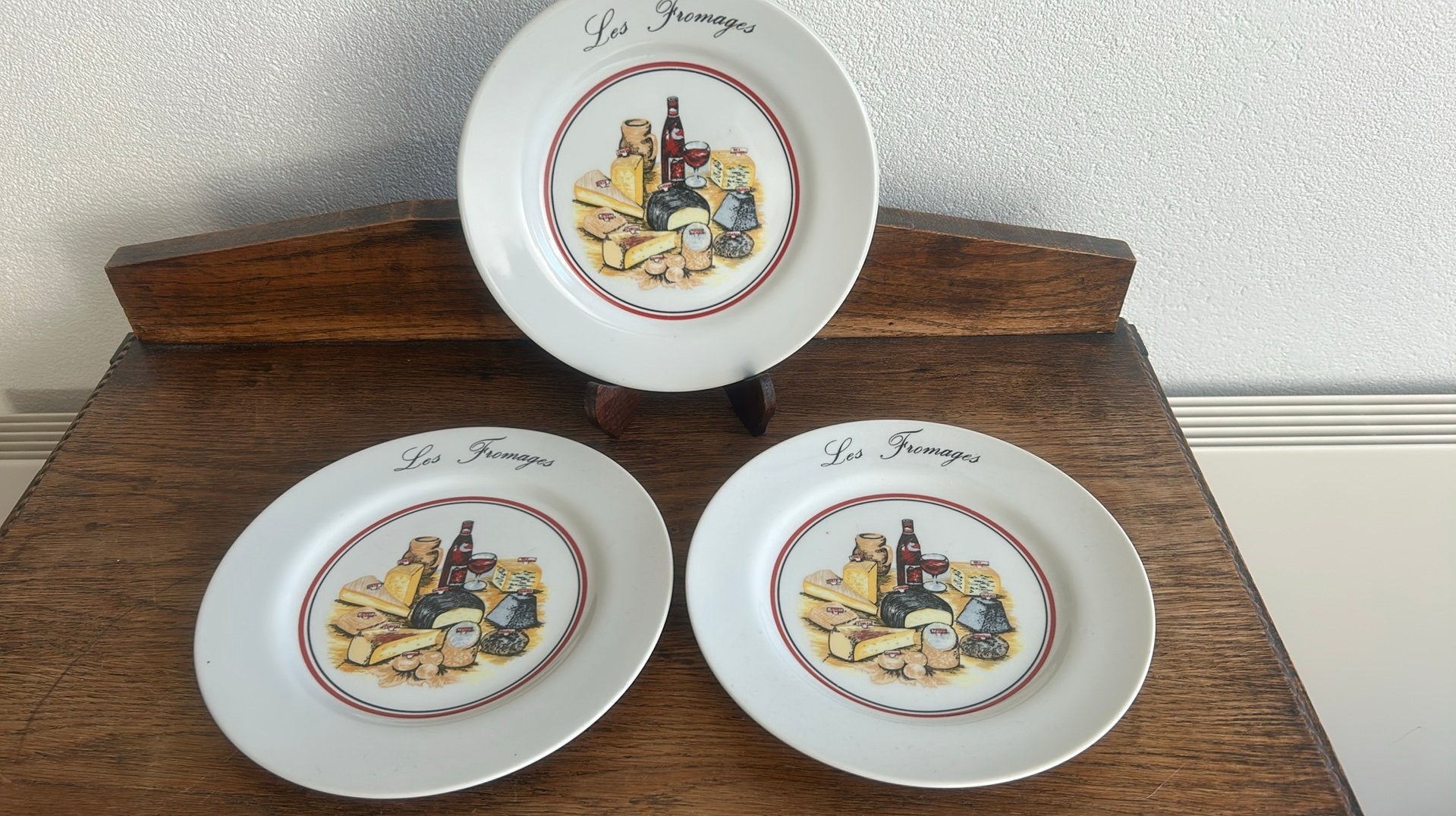 3 kaas bordjes Les Fromages, Sandra Rich p/3:, Overige merken, Ophalen of Verzenden, Zo goed als nieuw, Bord(en)