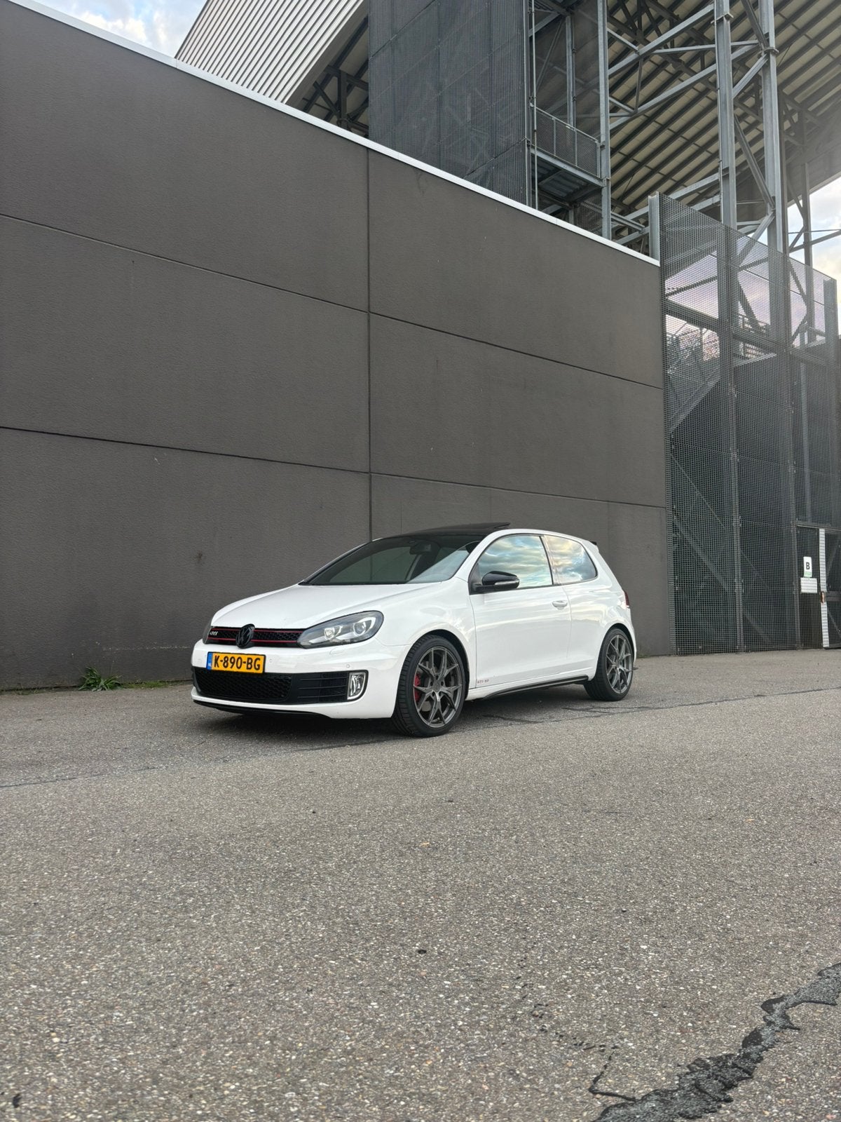 Volkswagen Golf 2.0 2010 Wit, Auto's, Voorwielaandrijving, Stof, 4 cilinders, 1984 cc