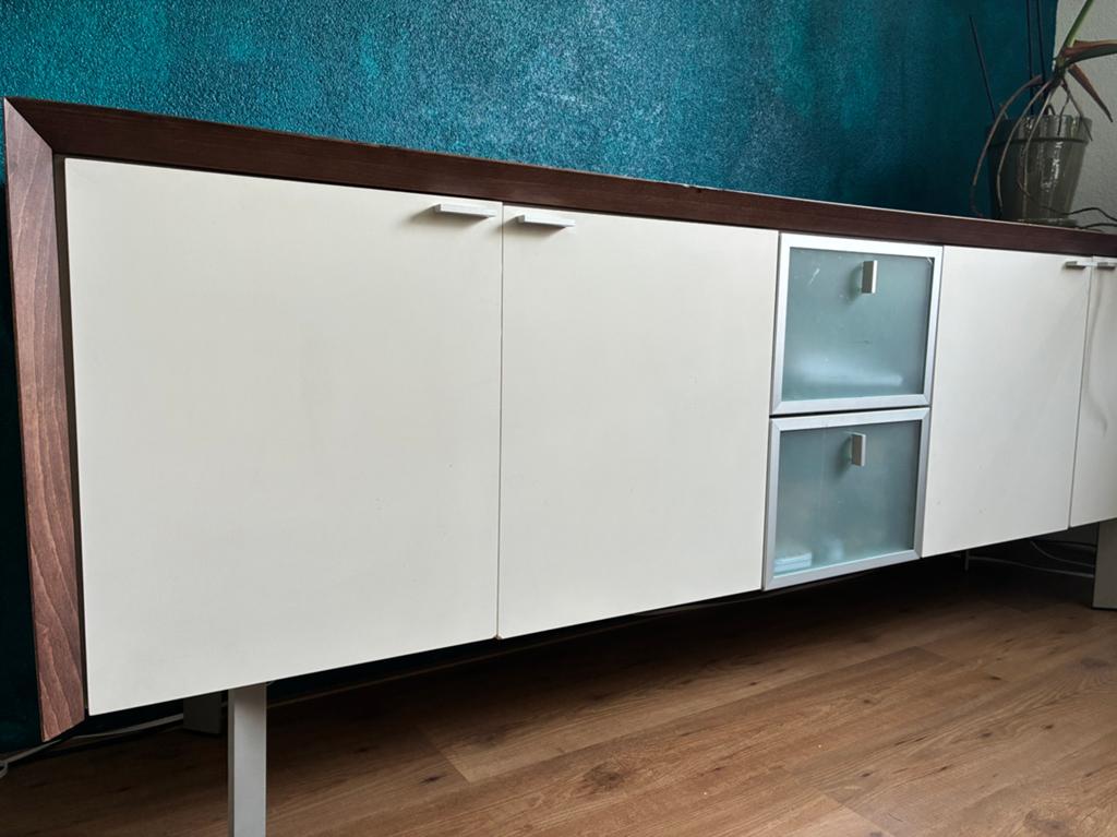 Dressoir, Ophalen, Met deur(en), 200 cm of meer, 25 tot 50 cm