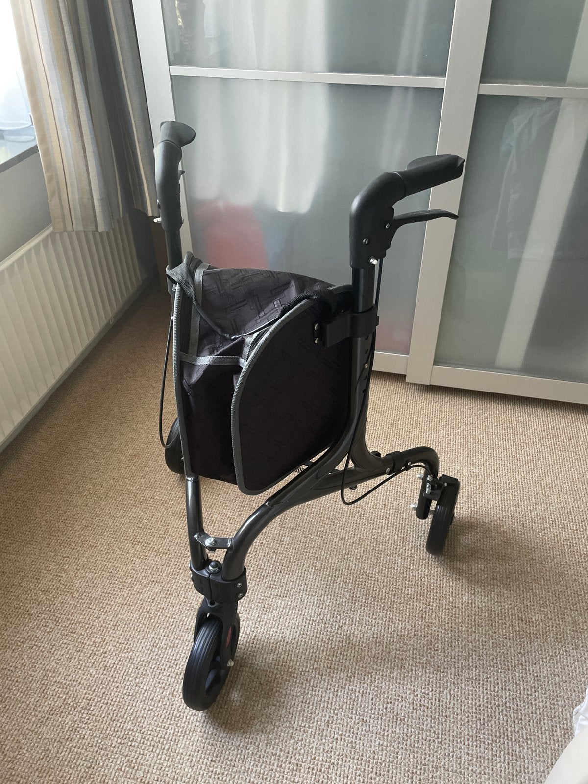 Nieuwe rollator driewieler, Ophalen of Verzenden, Opvouwbaar, Nieuw