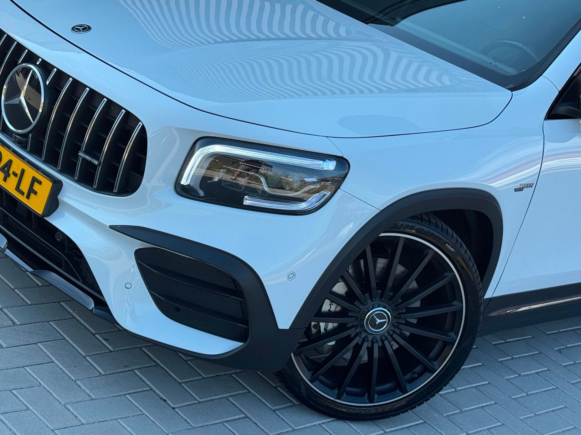 Mercedes-Benz GLB AMG 35 4MATIC Premium Plus | BOMVOL | DEAL, Dealer onderhouden, Euro 6, 4 cilinders, 1655 kg