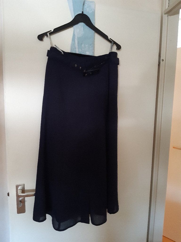Mooie blauwe rok merk Hammer maat 40, Kleding | Dames, Rokken, Zo goed als nieuw, Maat 38/40 (M), Blauw, Onder de knie, Ophalen