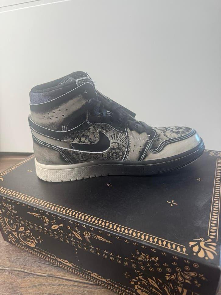 Air Jordan 1 Zoom CMFT 2 Día de Muertos Maat 40 Nieuw, Ophalen of Verzenden, Nieuw, Zwart, Sneakers of Gympen