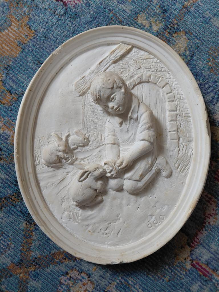 3d Vintage Gipsen Wanddecoratie: Jongen met Konijntjes, Ophalen of Verzenden