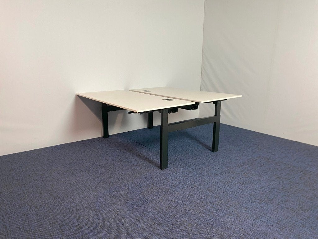 2 x Bench bureau Ahrend Balance, wit/zwart, 160 x 170 cm., Ophalen, Gebruikt, Duo-bureau, In hoogte verstelbaar