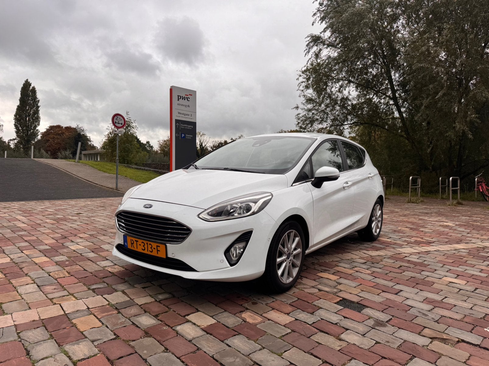 Ford Fiësta 1.0 Ecoboost | Titanium | ACC | Carplay, Voorwielaandrijving, Zwart, 580 kg, Origineel Nederlands