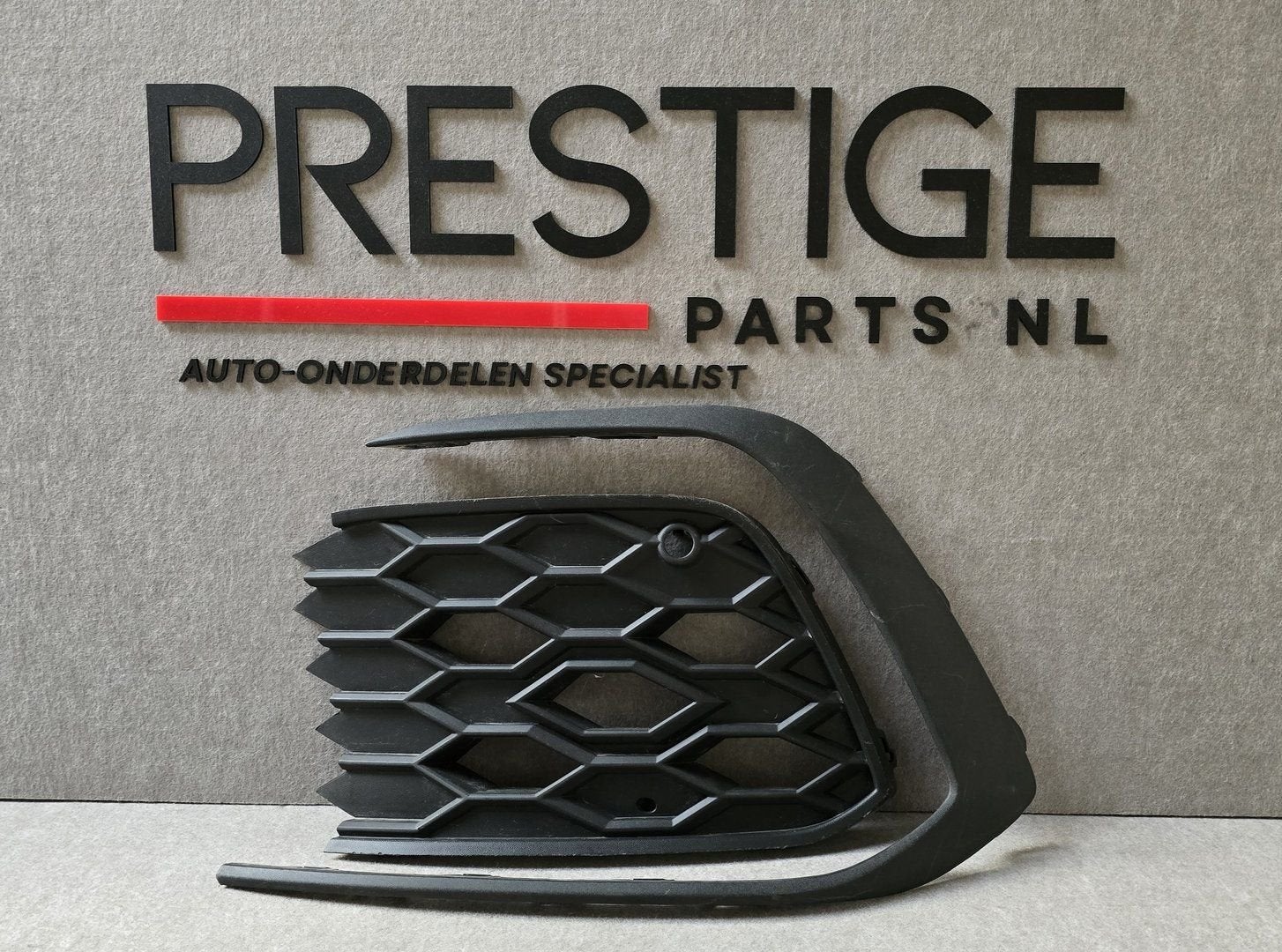 Rooster VW Golf 8 VIII GTI GTD GTE Afdek Lijst Links Inleg, Gebruikt, -, Voor, Ophalen of Verzenden