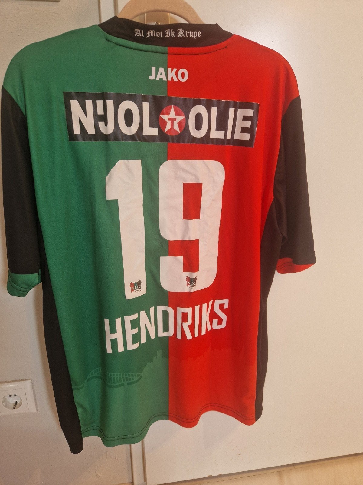NEC Nijmegen Thuisshirt 2021/2022 - Hendriks #19, Meerkleurig, Maat 56/58 (XL), Ophalen of Verzenden, Voetbal