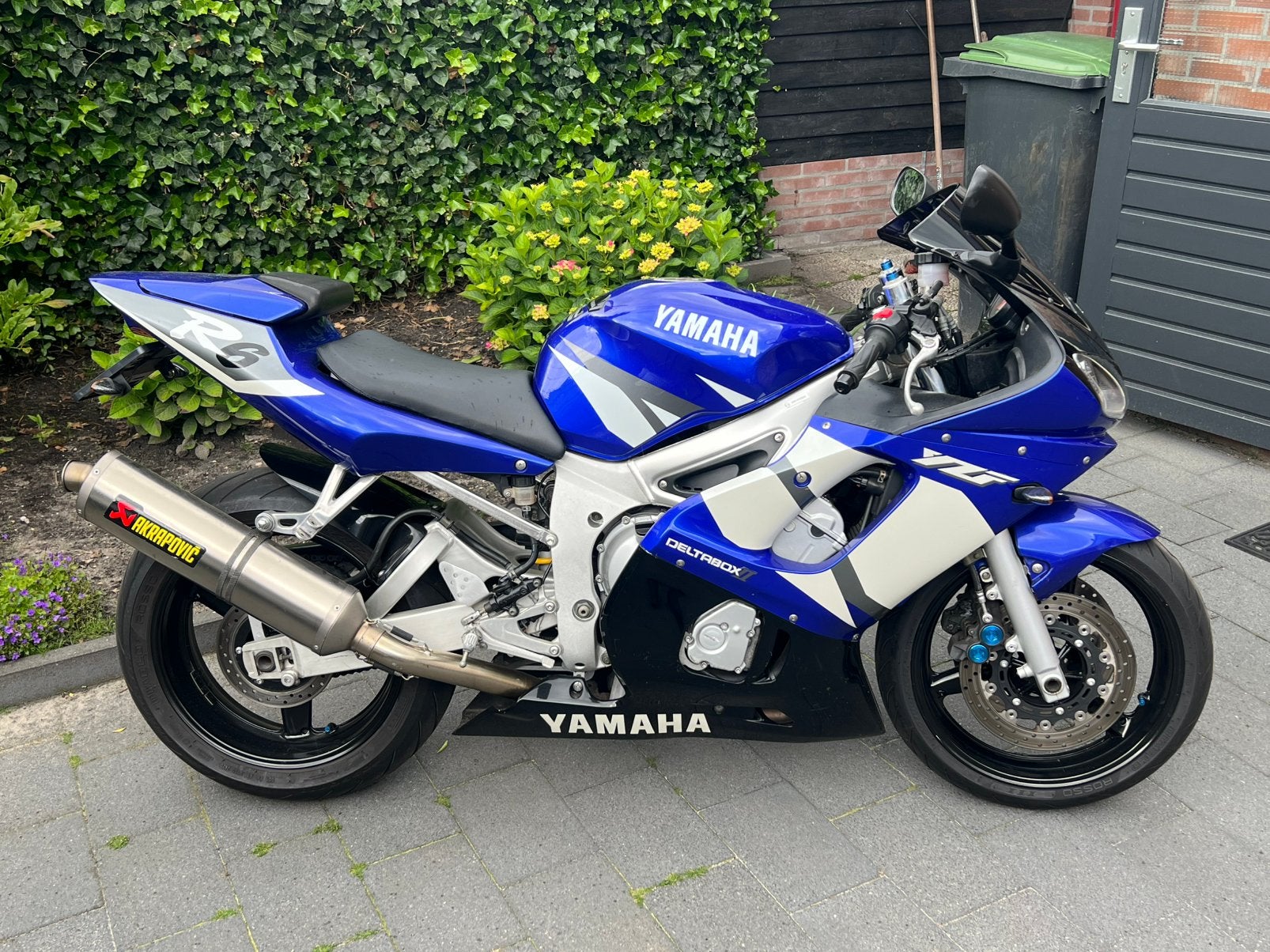 Yamaha r6 2000 in nette staat akrapovic uitlaat !!, Motoren, Motoren | Yamaha, Sportuitlaat, Occasion, 4 cilinders, Motorrijbewijs A