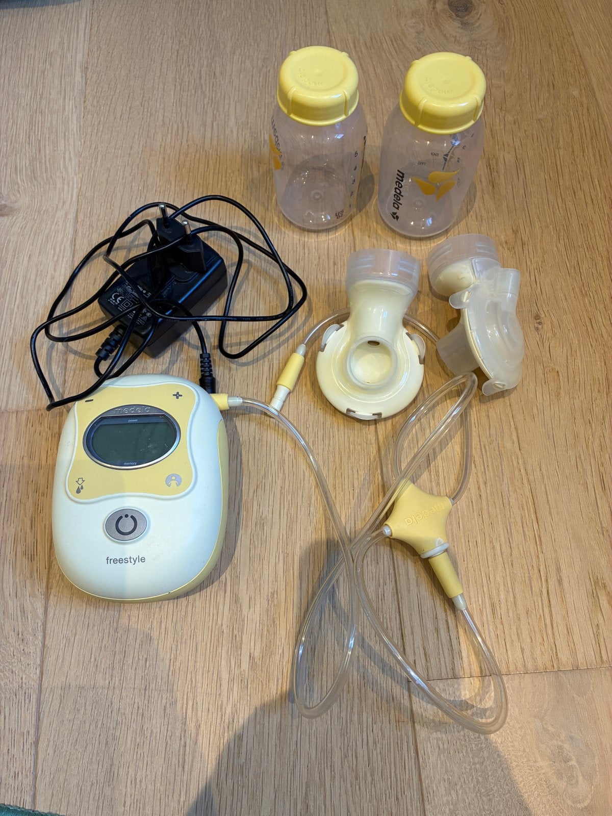 Medela Freestyle Borstkolf met accessoires, Ophalen, Gebruikt, Medela, Borstkolf
