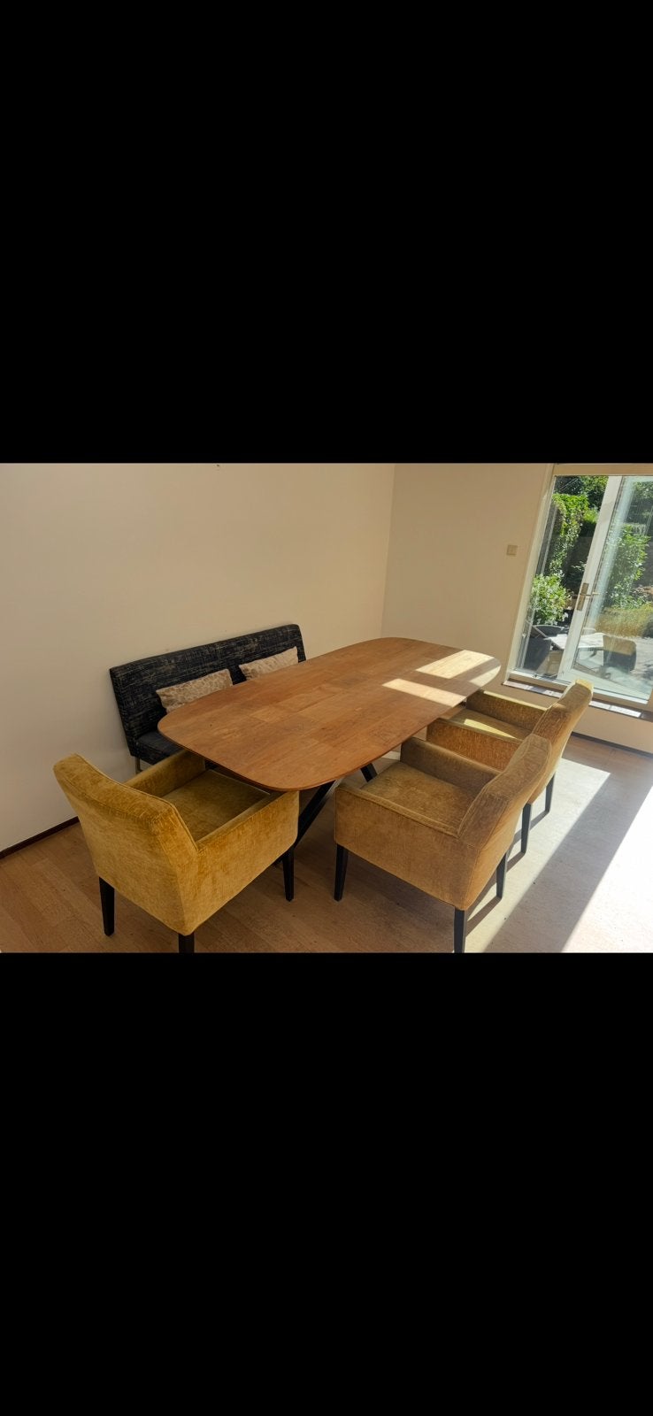 Moderne eethoek met houten tafel, 3 stoelen en bankje, Huis en Inrichting, Ophalen, Zo goed als nieuw, Eigentijds huiselijk, 4 tot 6 stoelen