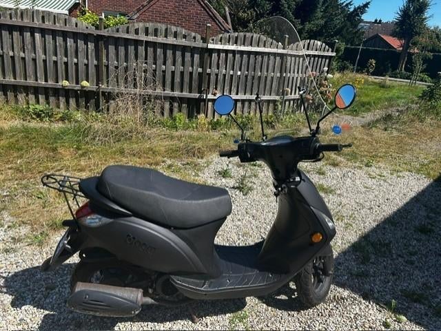 Te koop AGM scooter (blauw kenteken), Ophalen, Gebruikt, Overige typen, Overige merken
