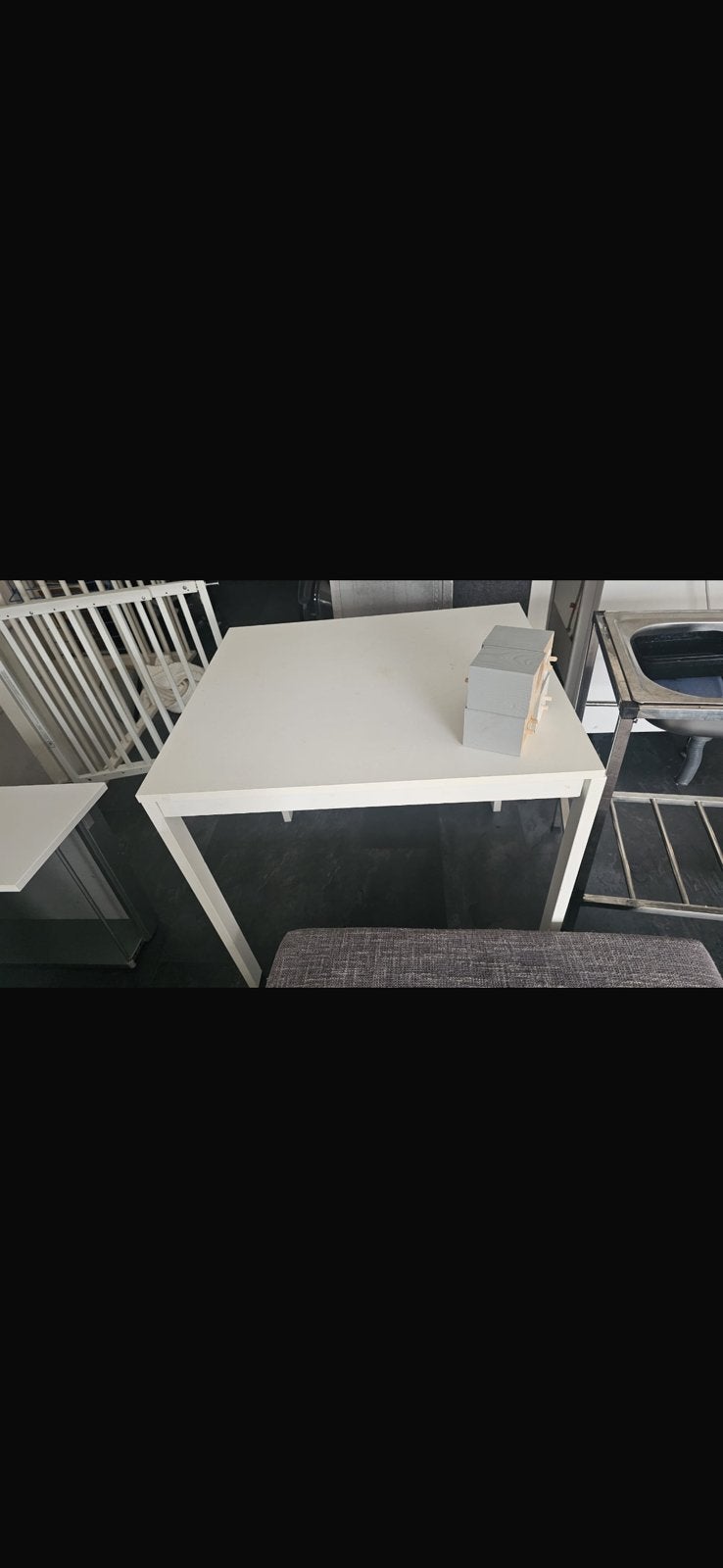 Uitschuifbare tafel., Ophalen, Zo goed als nieuw