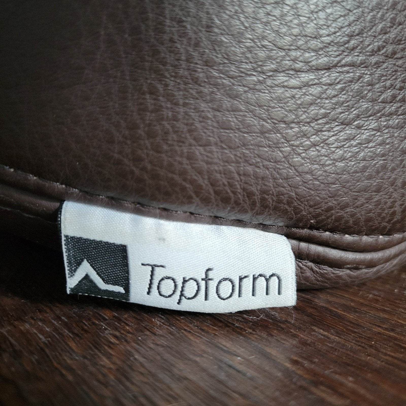 Topform 2-zits bank van bruin leer, Ophalen, 150 tot 200 cm, Tweepersoons, Zo goed als nieuw