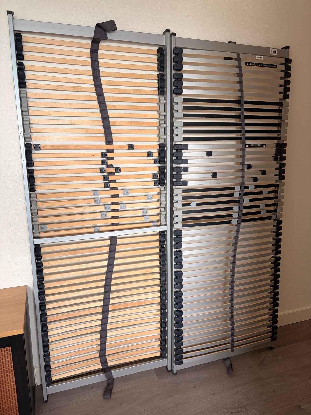 Twee lattenbodems 80x210 cm, stijfheid verstelbaar, Ophalen, Eenpersoons, 210 cm, Zo goed als nieuw