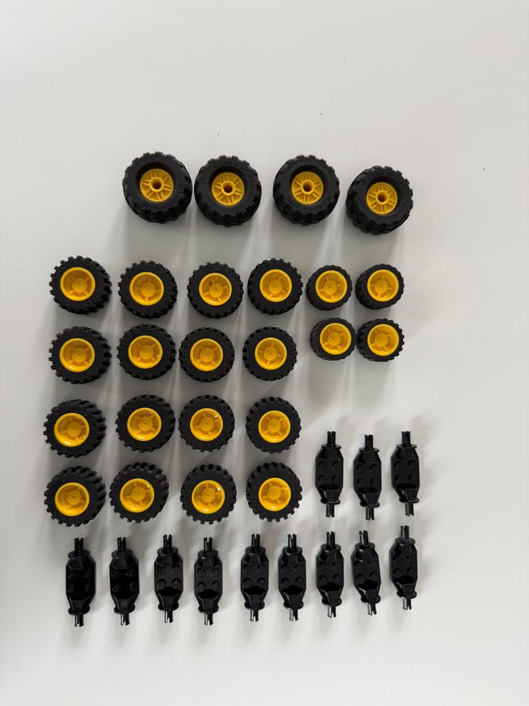 Lego wielen set geel met wielhouders, Ophalen of Verzenden, Gebruikt