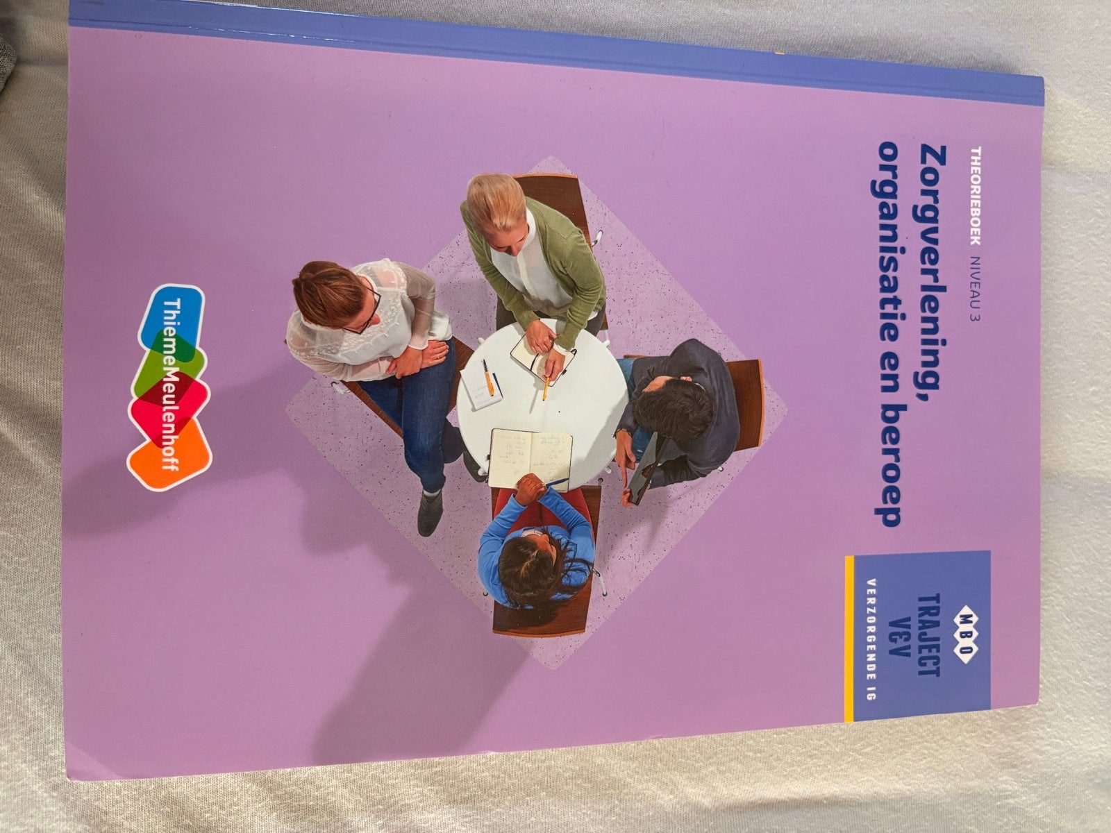 Zorgverlening, organisatie en beroep - Traject V&V, Ophalen of Verzenden, Gamma, Zo goed als nieuw, MBO