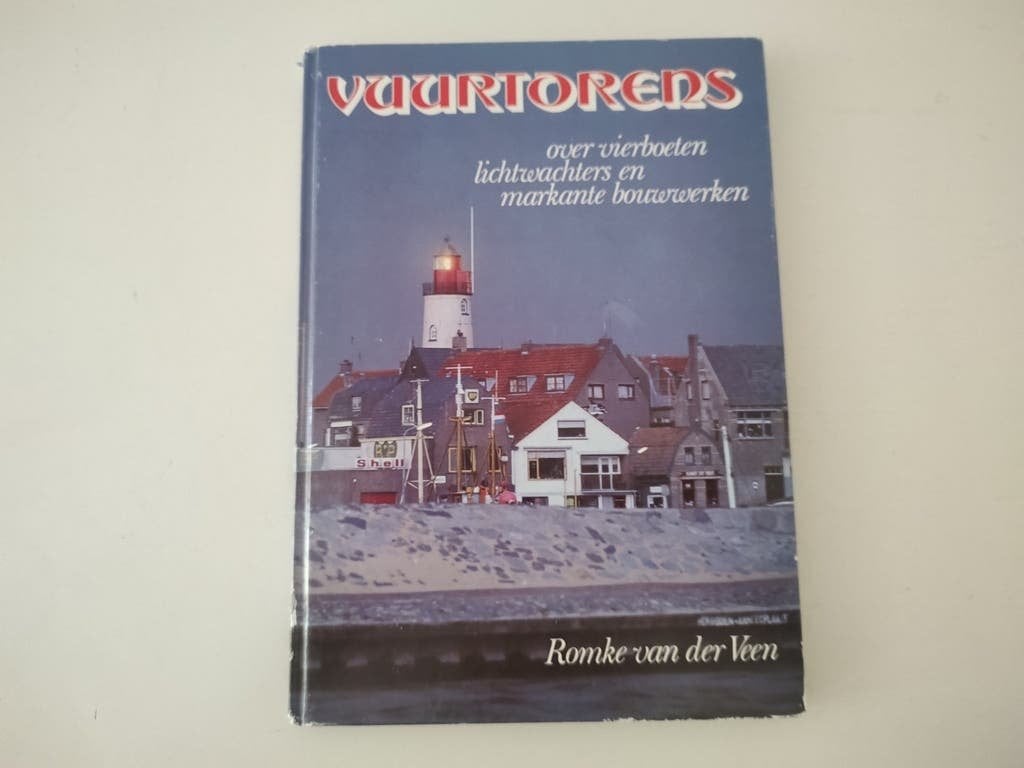 Vuurtorens - R. vd Veen - ISBN 9789022818596, Romke van der Veen, Ophalen of Verzenden, 20e eeuw of later, Gelezen