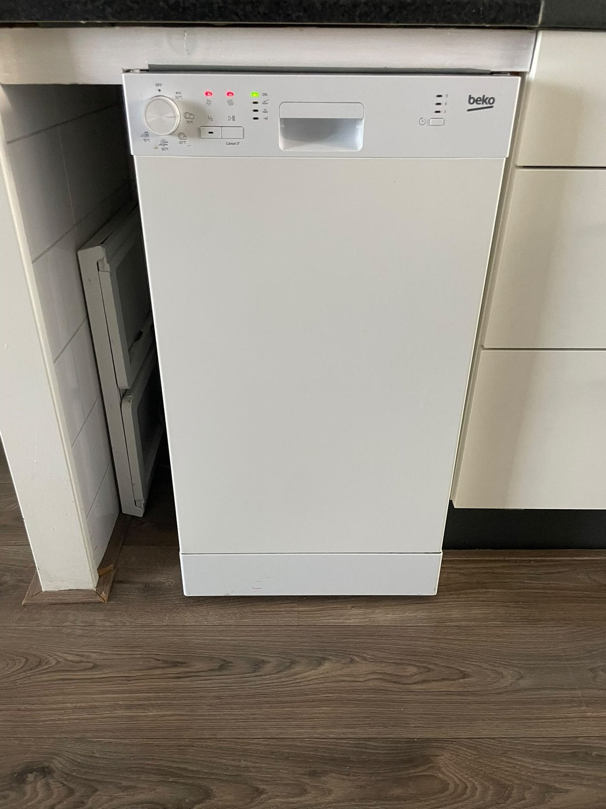 Beko kleine vaatwasser / halve vaatwasser – Werkt goed, Ophalen, Minder dan 85 cm