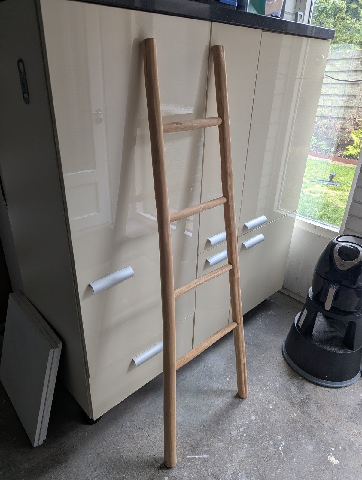 Houten decoratieve ladder, Doe-het-zelf en Verbouw, Ophalen, Zo goed als nieuw, Minder dan 2 meter
