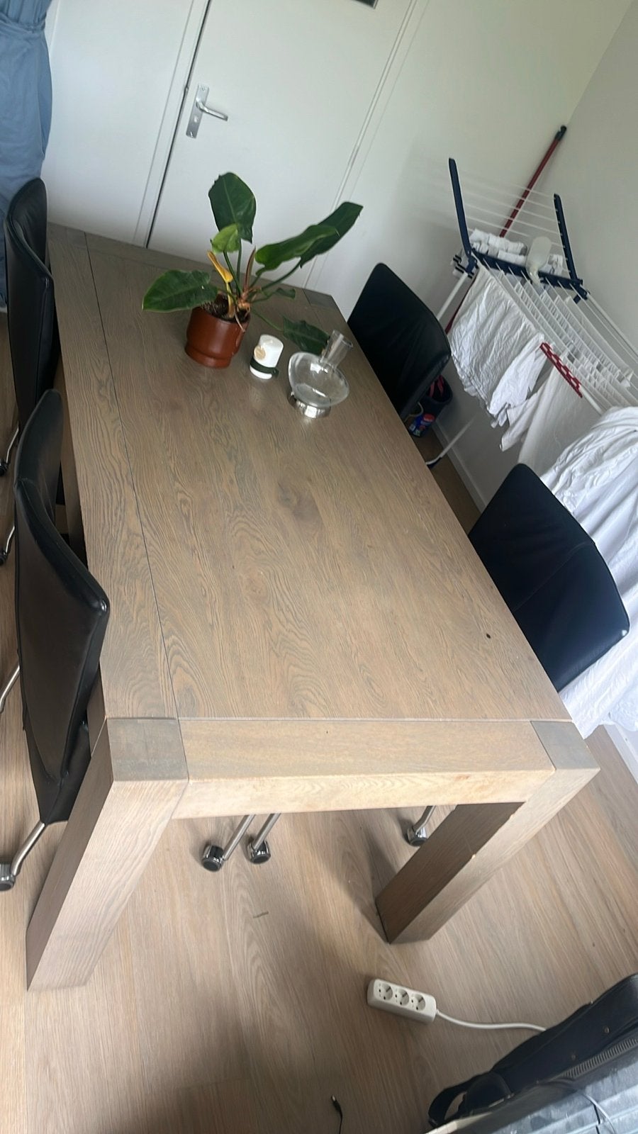 Mooie eettafel met 4 stoelen, Ophalen, Zo goed als nieuw, Vier personen, Rechthoekig