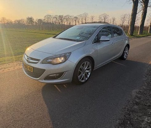 Opel Astra 1.4 Turbo Ecotec 88KW 5D 2013 Grijs, Voorwielaandrijving, 4 cilinders, Handgeschakeld, Particulier
