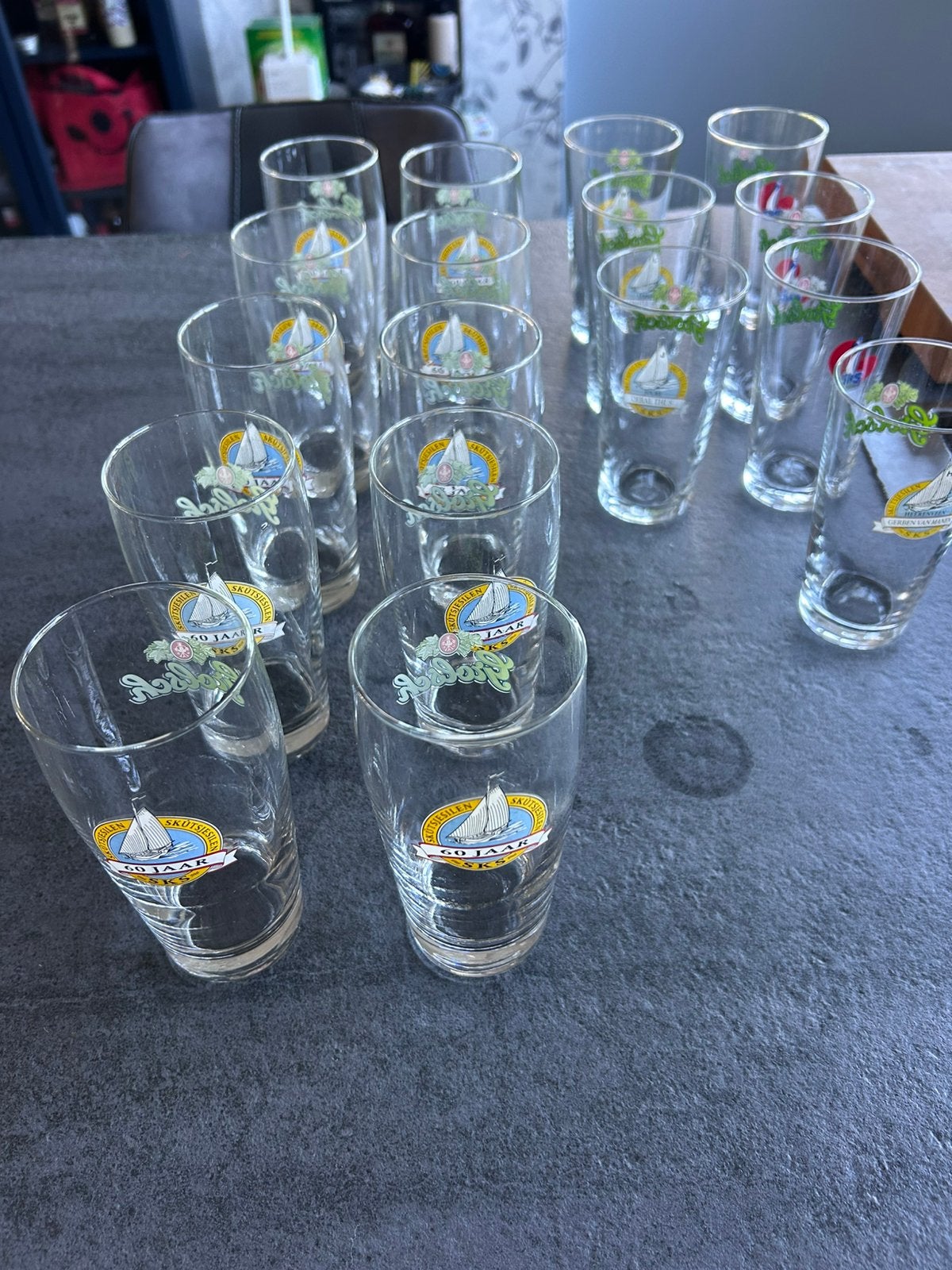 SKS Skutsjesilen bierglazen,  set 17 stuks, Ophalen, Zo goed als nieuw, Bierglas
