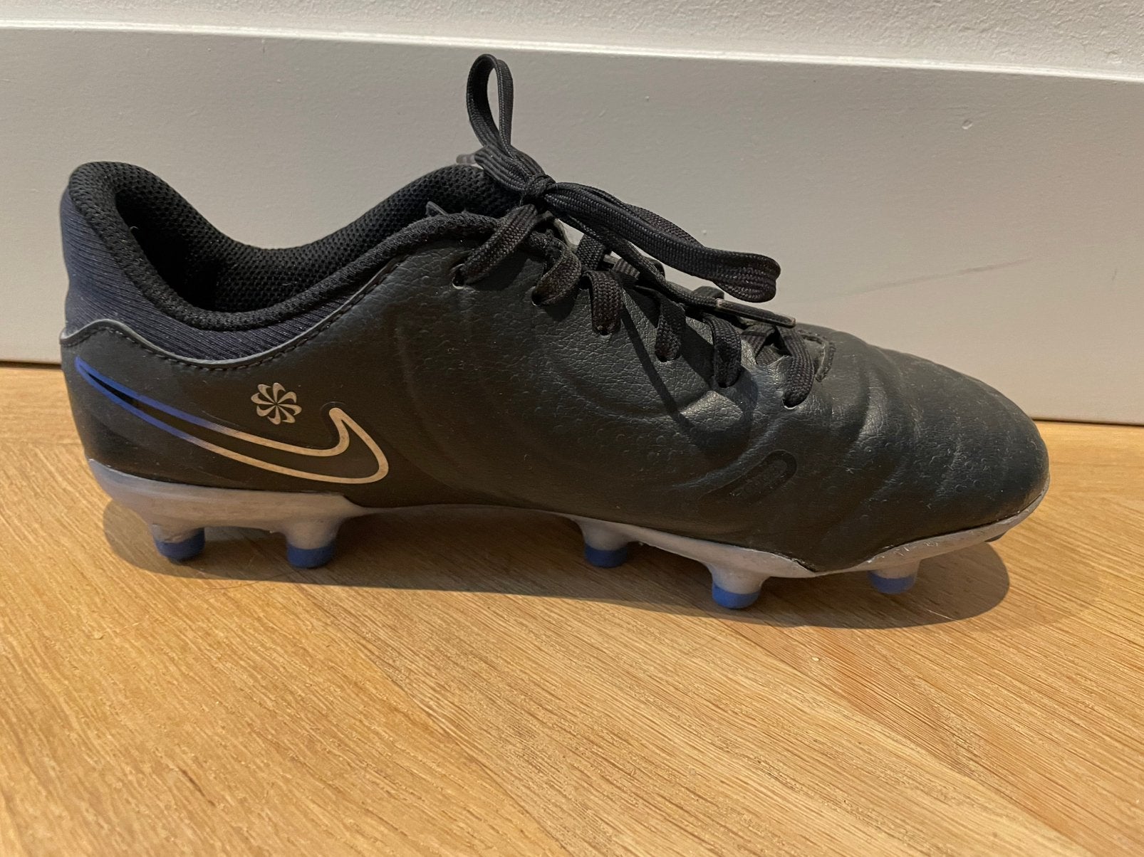 Nike voetbalschoenen maat 37,5, Sport en Fitness, Maat XS of kleiner, Ophalen of Verzenden, Zo goed als nieuw, Schoenen