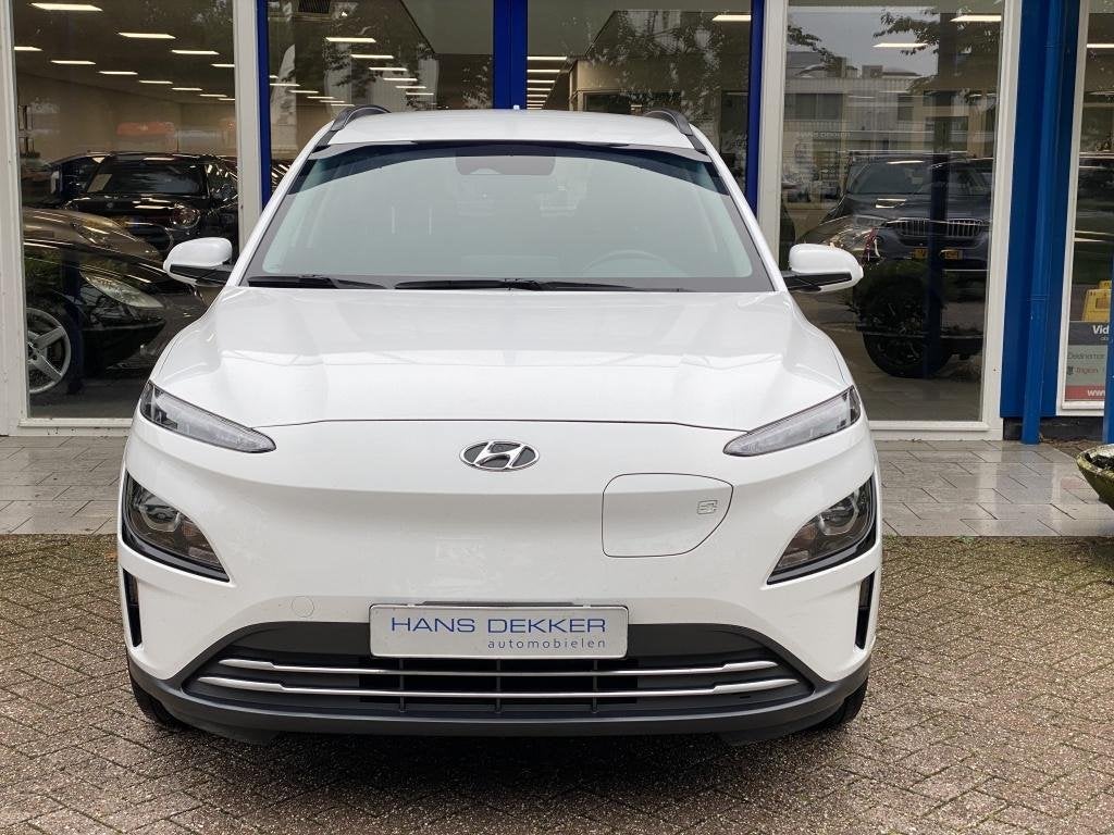 Hyundai Kona automaat navigatie EV 39 automaat, Auto's, Stof, Gebruikt, Origineel Nederlands, 204 pk