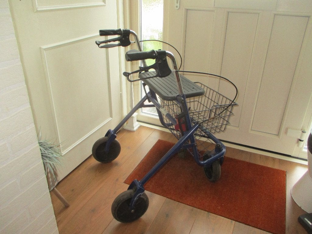 Rollator compleet met Mandje ,v.a 45,00e, Diversen, Rollators, Ophalen, Opvouwbaar, Gebruikt