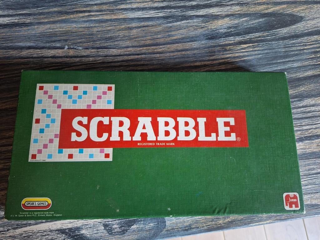 Jumbo Scrabble, Hobby en Vrije tijd, Gezelschapsspellen | Bordspellen, Drie of vier spelers, Ophalen of Verzenden, Gebruikt, Jumbo