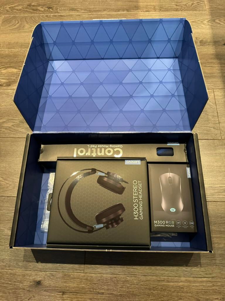 NIEUW! Lenovo gaming kit t.w.v. €129,99!!, Nieuw, Ophalen of Verzenden, Draadloos, Qwerty