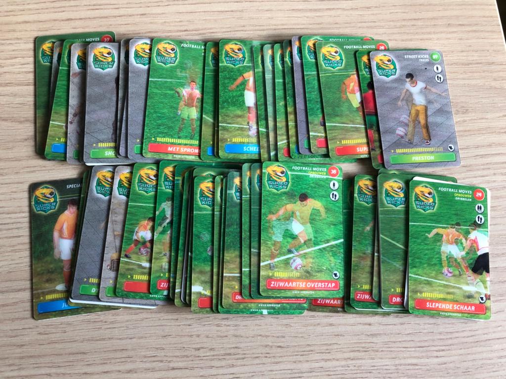 Voetbalplaatjes Super de Boer Super Kicks 50x, Verzamelen, Ophalen of Verzenden, Zo goed als nieuw, Overige sporten, Spelerskaart