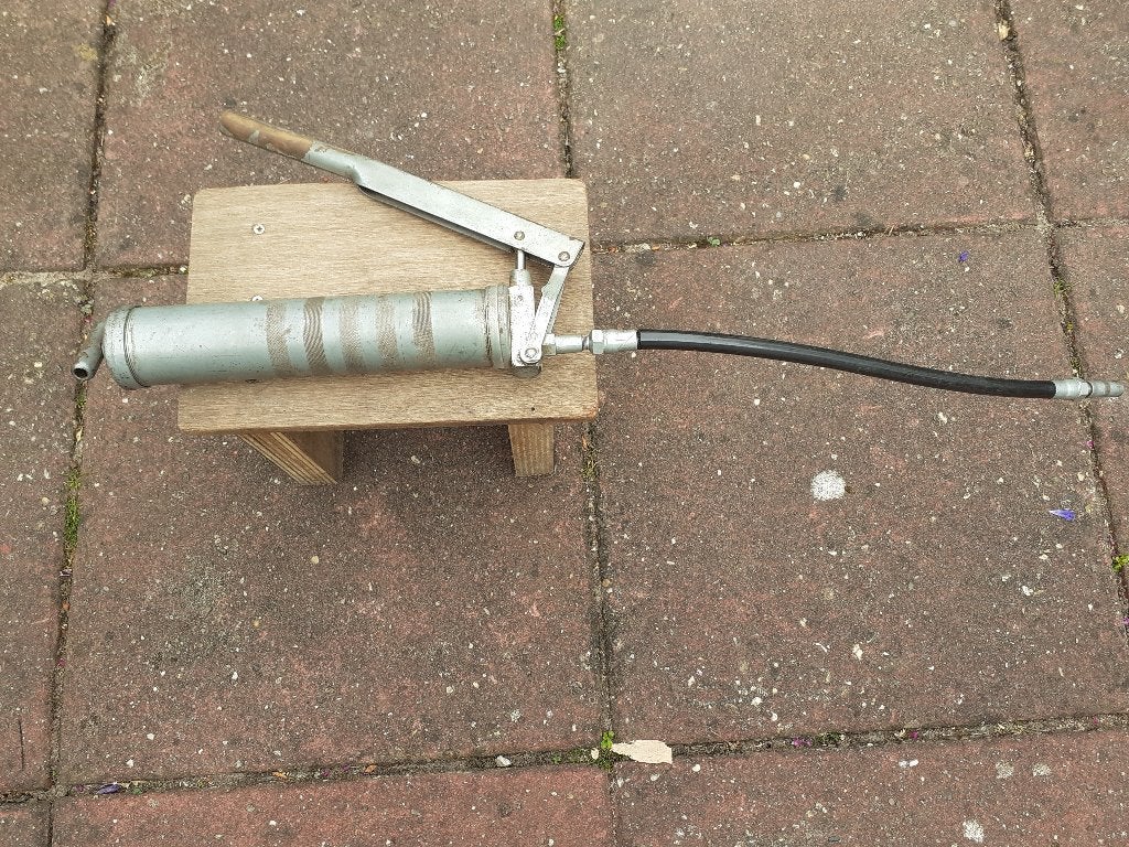 Vetspuit (klassiek) en oliespuit, Auto diversen, Autogereedschap, Ophalen of Verzenden, Gebruikt